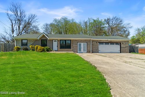 8006 Bramble Ln, Louisville, KY, 40258-2215 | Card Image