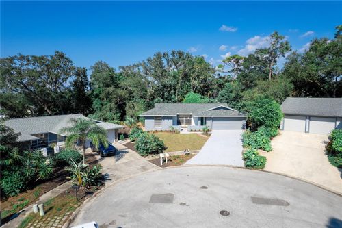 1395 Burnt Oak St, TARPON SPRINGS, FL, 34689-3829 | Card Image