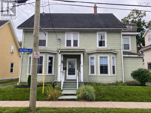 130 Victoria St, Truro, NS, B2N1Z1 | Card Image