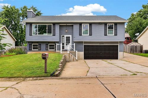 1273 Poseidon Ct, Saint Peters, MO, 63376-5229 | Card Image