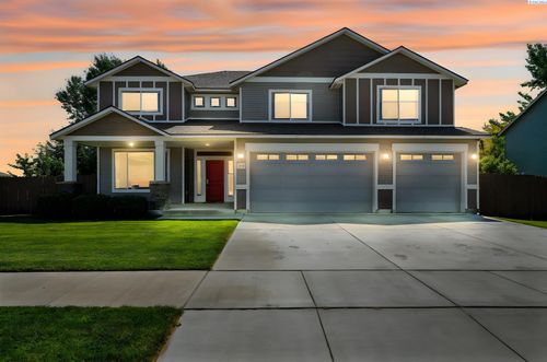 4310 Nw Commons Dr, Pasco, WA, 99301-7125 | Card Image