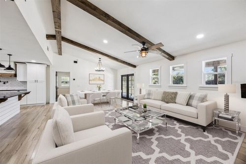 323 Mclain Ln, GENEVA, FL, 32732-8719 | Card Image