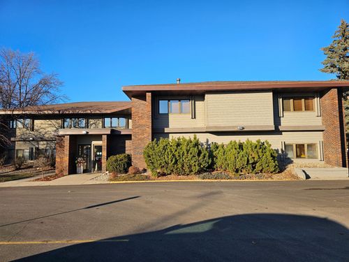 1101 1st St S, Willmar, MN, 56201-3592 | Card Image