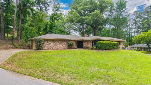 2050 Elaine Cir, Arkadelphia, AR, 71923-6636 | Card Image