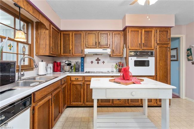 5712 Turner Smith Rd, House other with 3 bedrooms, 2 bathrooms and null parking in Browns Summit NC | Image 12