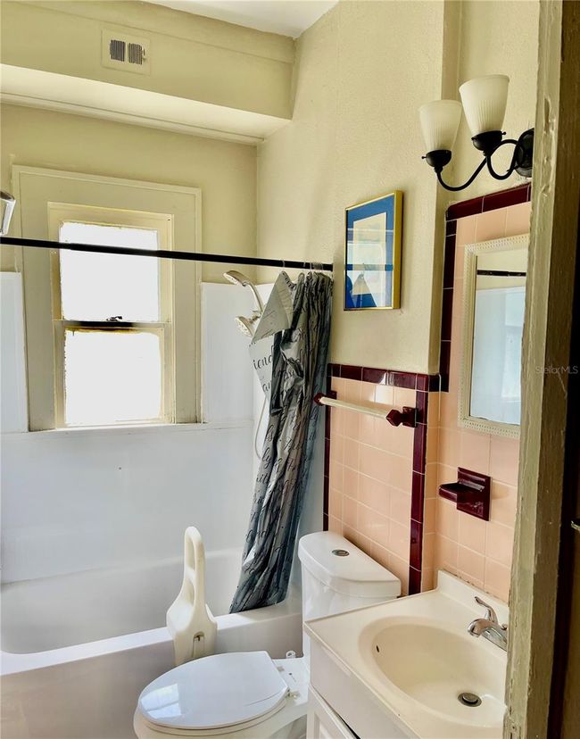 1524 13 Th St S, House other with 5 bedrooms, 2 bathrooms and null parking in ST PETERSBURG FL | Image 8