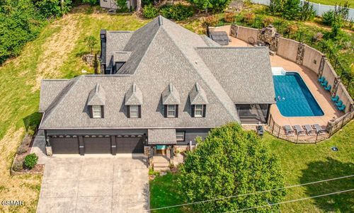 105 Burning Oaks Dr, Sevierville, TN, 37876-3603 | Card Image