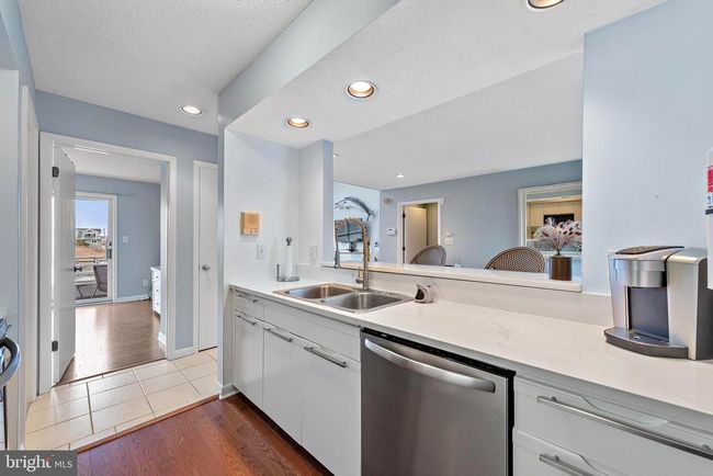 APT-8S - 420 8 Th St, Townhouse with 4 bedrooms, 2 bathrooms and null parking in BEACH HAVEN NJ | Image 29