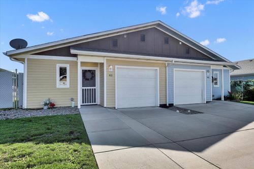 410-406-410 E I St, Deer Park, WA, 99006-7028 | Card Image