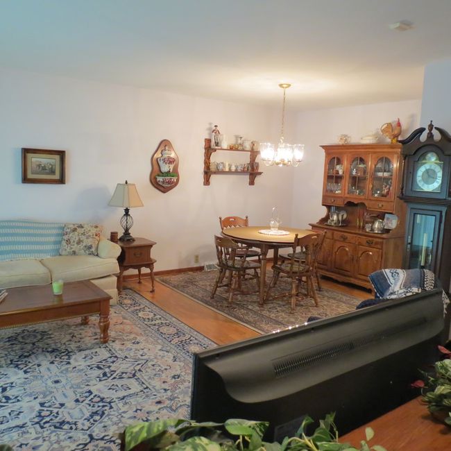 206 Vermont St, House other with 4 bedrooms, 2 bathrooms and 2 parking in Momence IL | Image 12