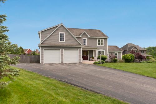 12 Grandview Dr, Scarborough, ME, 04074-8582 | Card Image