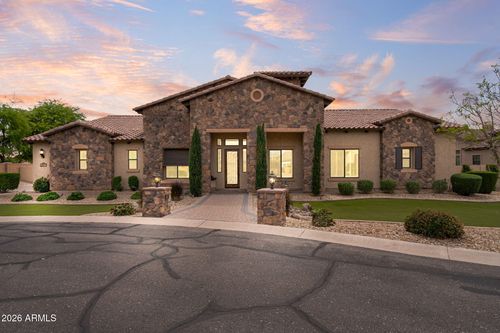 2471 E Robin Ct, Gilbert, AZ, 85296-2104 | Card Image