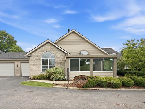 5642 Villa Gates Dr, Hilliard, OH, 43026-3873 | Card Image