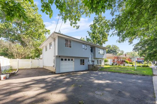 158 Wicks Rd, Commack, NY, 11725-4425 | Card Image