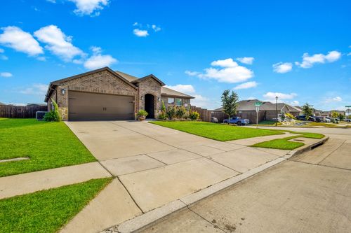 739 Meadow Creek Ln, Josephine, TX, 75189-5279 | Card Image