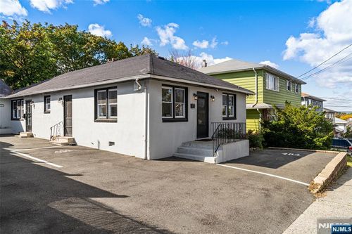 401 A Essex St, Hackensack, NJ, 07601-1264 | Card Image