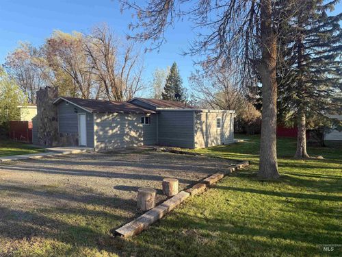 515 W C St, Shoshone, ID, 83352-5350 | Card Image