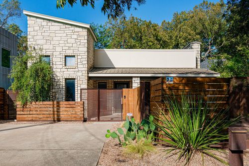 72 San Saba St, Austin, TX, 78702-5641 | Card Image