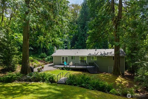 28102 Se 63rd St, Issaquah, WA, 98027-8815 | Card Image