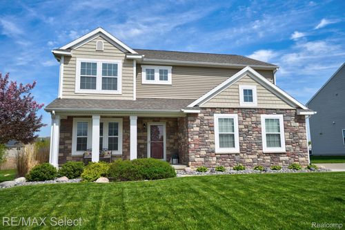 7051 Wildflower Ct, Grand Blanc, MI, 48439-7511 | Card Image