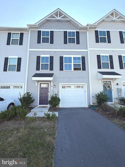 63 Ogunquit Dr, MARTINSBURG, WV, 25403-1825 | Card Image