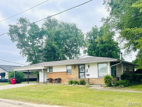 611 Maple Street, Sikeston, MO, 63801 | Card Image