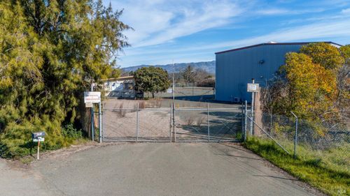 450 Orr Springs Rd, Ukiah, CA, 95482-3131 | Card Image