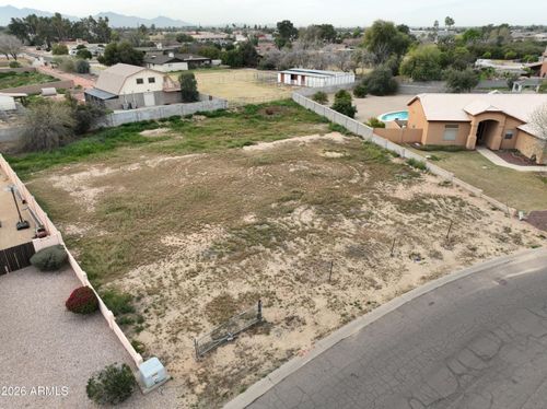 224-5382 N 82nd Ave, Glendale, AZ, 85303-5527 | Card Image