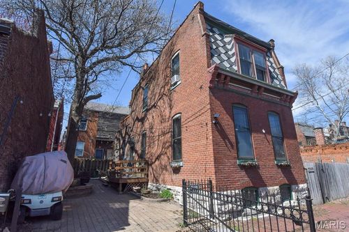 rear-2350 S 10th St, Saint Louis, MO, 63104-4232 | Card Image