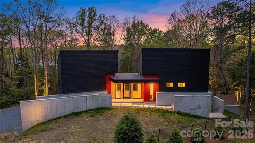 386 Squirrel Ln, Lake Wylie, SC, 29710-8057 | Card Image