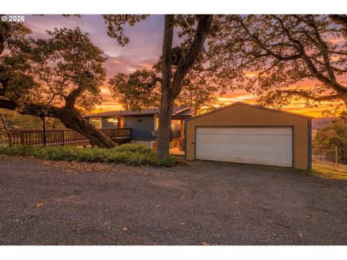 29127 Gimpl Hill Rd, Eugene, OR, 97402 | Card Image