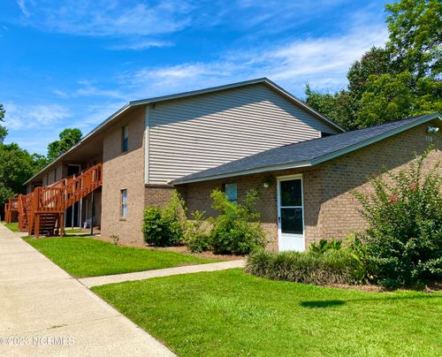 709 Patton Cir, Winterville, NC, 28590-9393 | Card Image