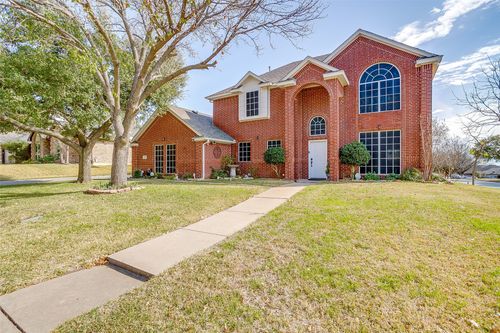 435 Arbor Lawn Dr, Burleson, TX, 76028-4065 | Card Image