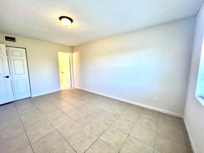APT-302 - 120 Sparrow Dr, Condo with 2 bedrooms, 2 bathrooms and null parking in Royal Palm Beach FL | Image 8