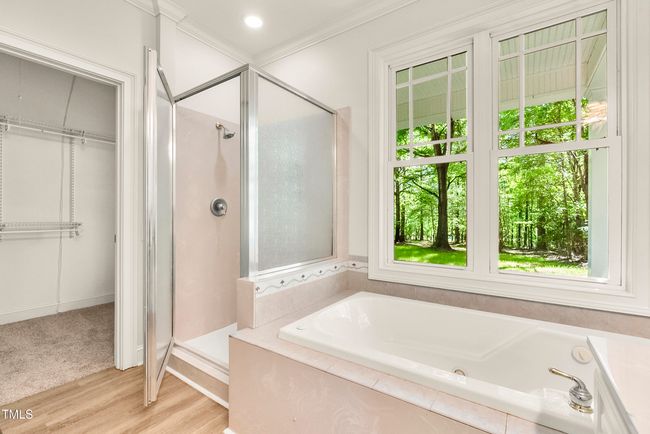 Master Bathroom | Image 9