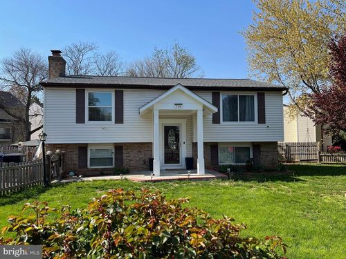 710 North St Ne, LEESBURG, VA, 20176-2415 | Card Image