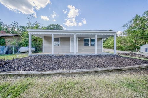 100 S Newport Ln, Waynesville, MO, 65583-2261 | Card Image
