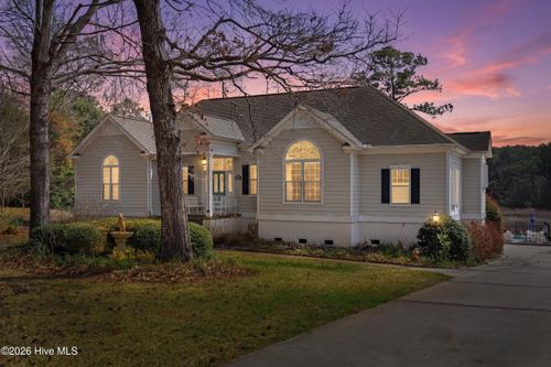 606 Ravenswood Rd, Hampstead, NC, 28443-2351 | Card Image