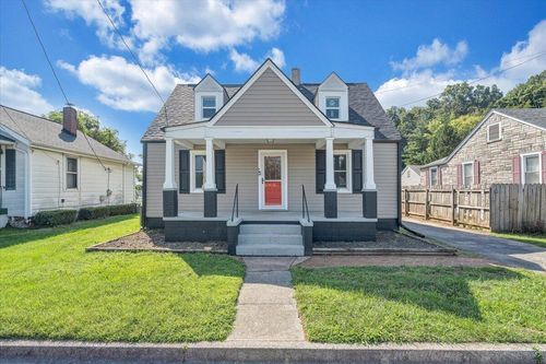 1710 Eddy St, Salem, VA, 24153-6143 | Card Image