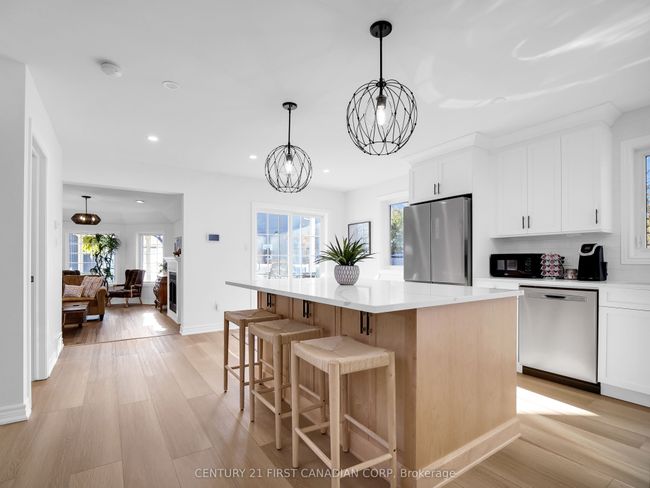 379 Front St, House other with 3 bedrooms, 4 bathrooms and 3 parking in Port Stanley ON | Image 13