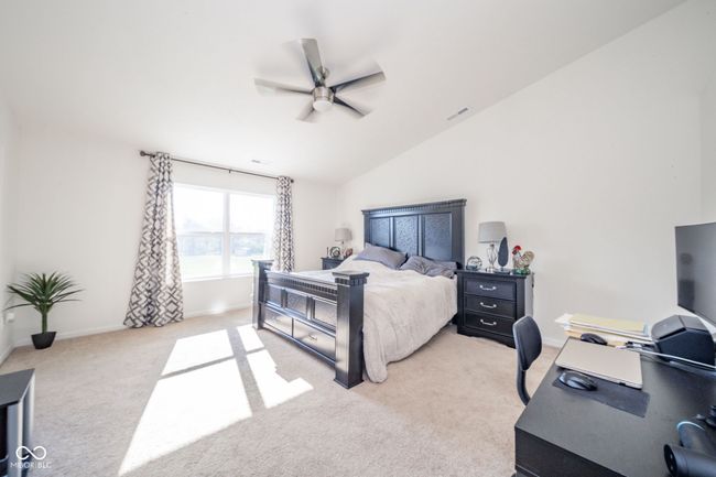 large Master bedroom | Image 31