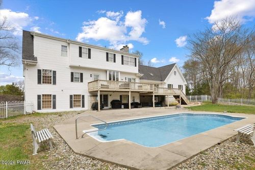 514 Highlawn Dr, East Stroudsburg, PA, 18302-6757 | Card Image