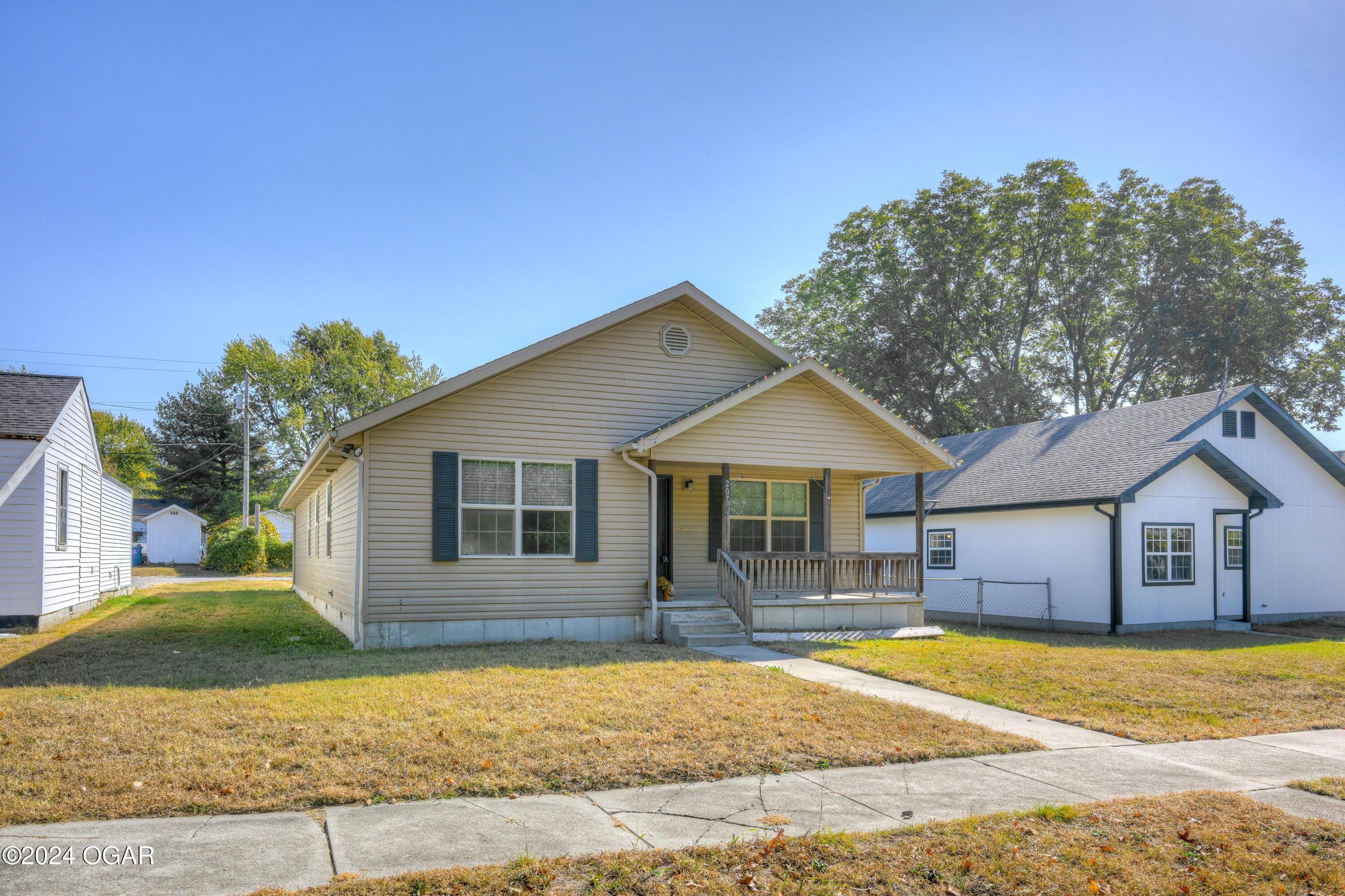 207 S Forest Avenue, For Sale in Joplin Zoocasa