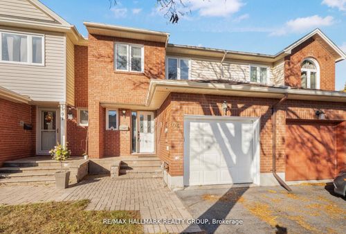 93 Cedarock Dr, Kanata, ON, K2M2H5 | Card Image