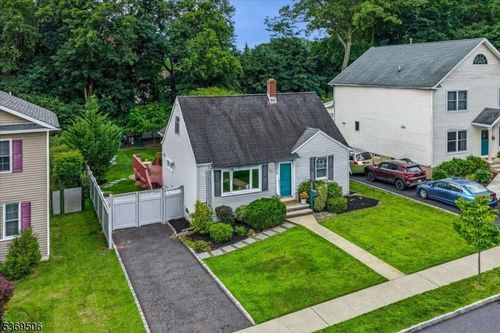 41 Lynwood Rd, Verona, NJ, 07044-1714 | Card Image