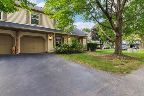 1329 Queensgreen Cir, Naperville, IL, 60563-2138 | Card Image