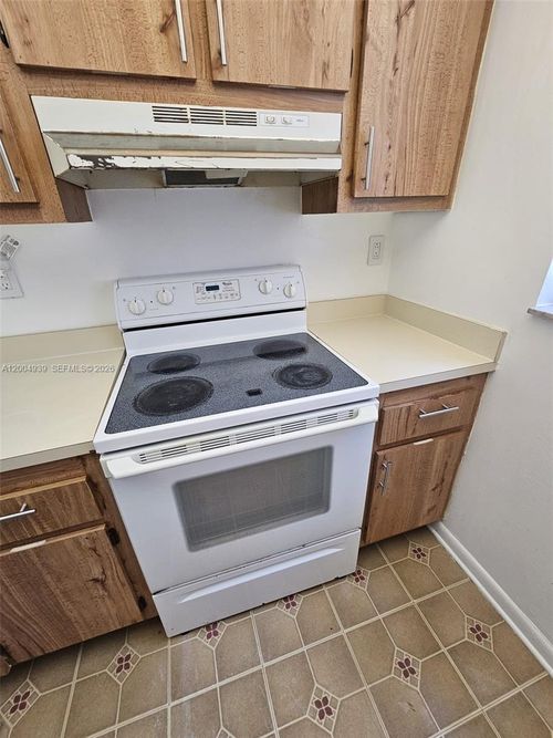 302-1880 N Congress Ave, West Palm Beach, FL, 33401-1685 | Card Image