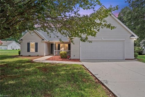 3185 Beeson Acres Rd, Winston-Salem, NC, 27105-8754 | Card Image