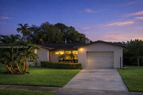 4323 Harrison St, Hollywood, FL, 33021-7286 | Card Image