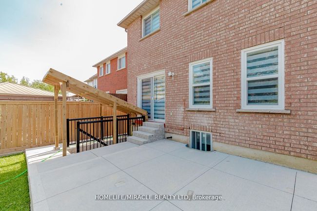 44 Leatherhead Crt, House other with 6 bedrooms, 5 bathrooms and 2 parking in Brampton ON | Image 36